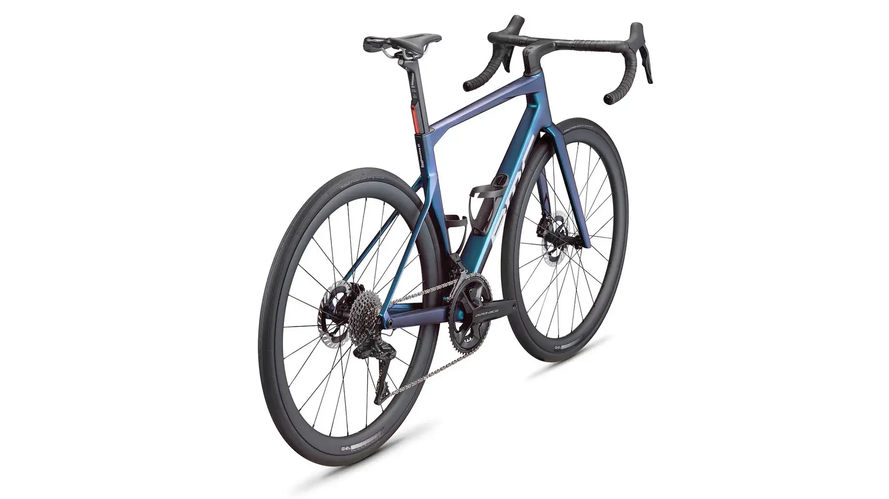 21ad84bc97a3cae546f339880783be16b81a7856_bmc_roadmachine_01_one_petrol_7.webp