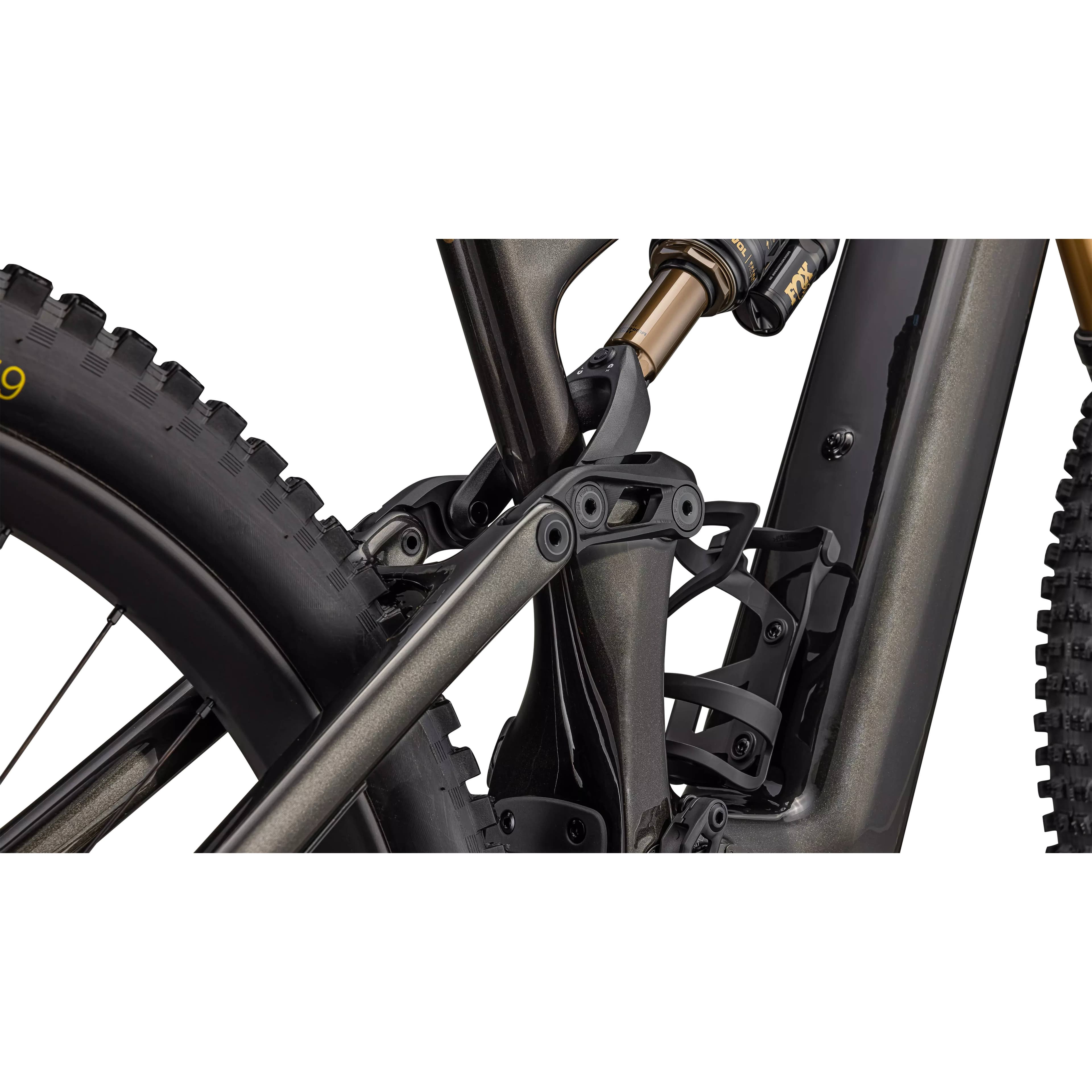 6a34af4047dfc8aba6d75d1a4e35537b6114a978_95224_13_LEVO_PRO_CARBON_7.jpg