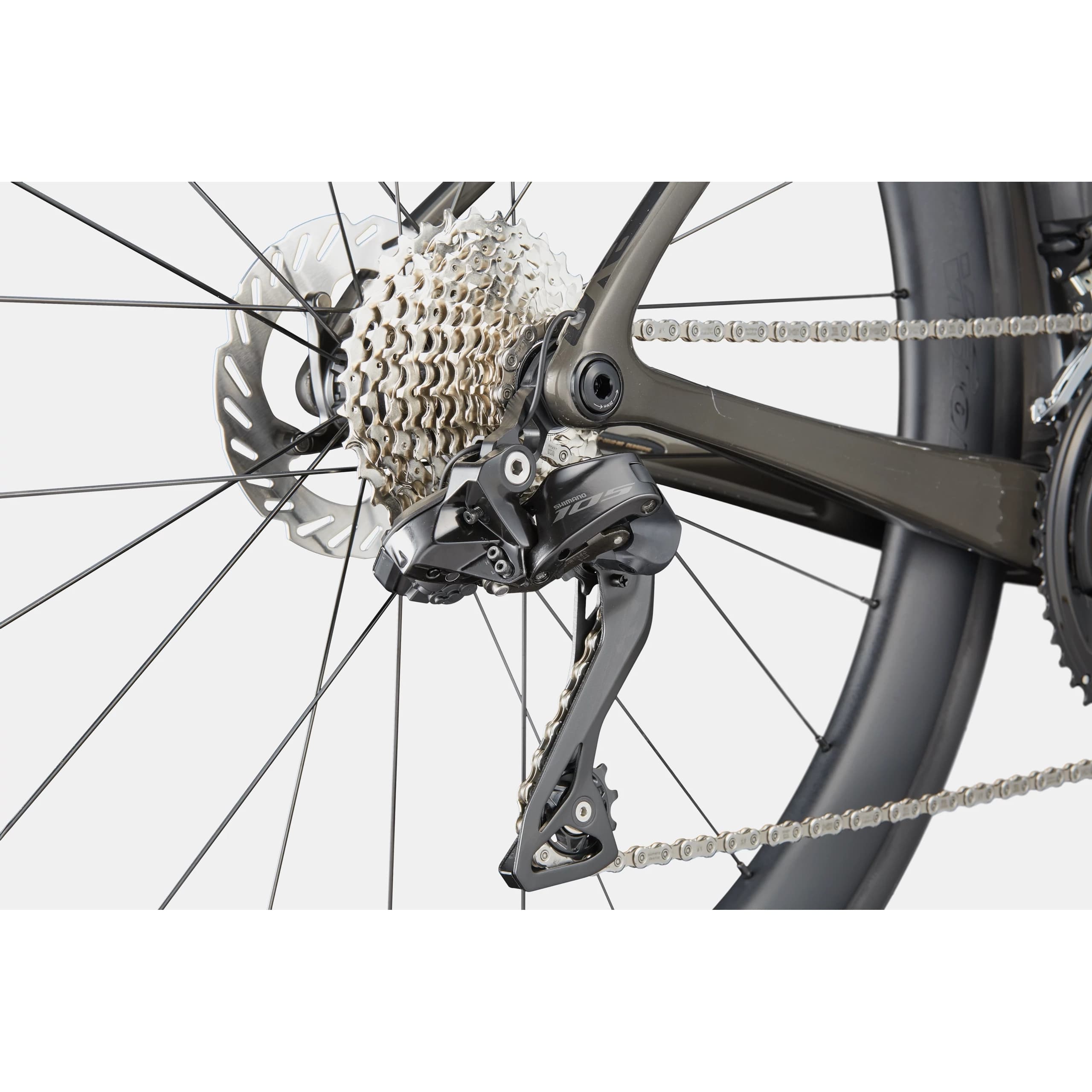 cbac4b1fa422ac4cbaf80b91a5dd6551897bfdeb_SuperSix_EVO_5_grey_5.jpg