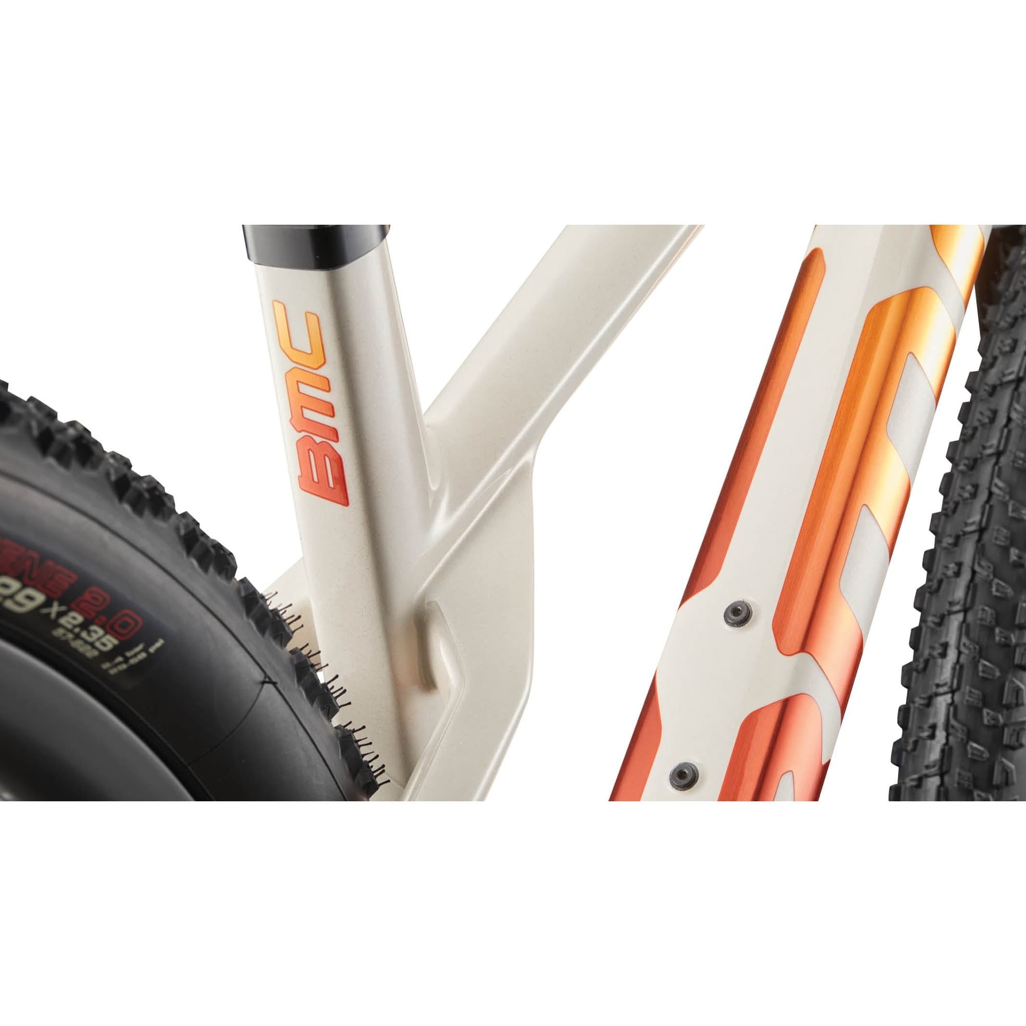 ee8b863d2a49a503b9e4541a5b4cedbf27808f1d_bmc_twostroke_01_one_white_05.jpg