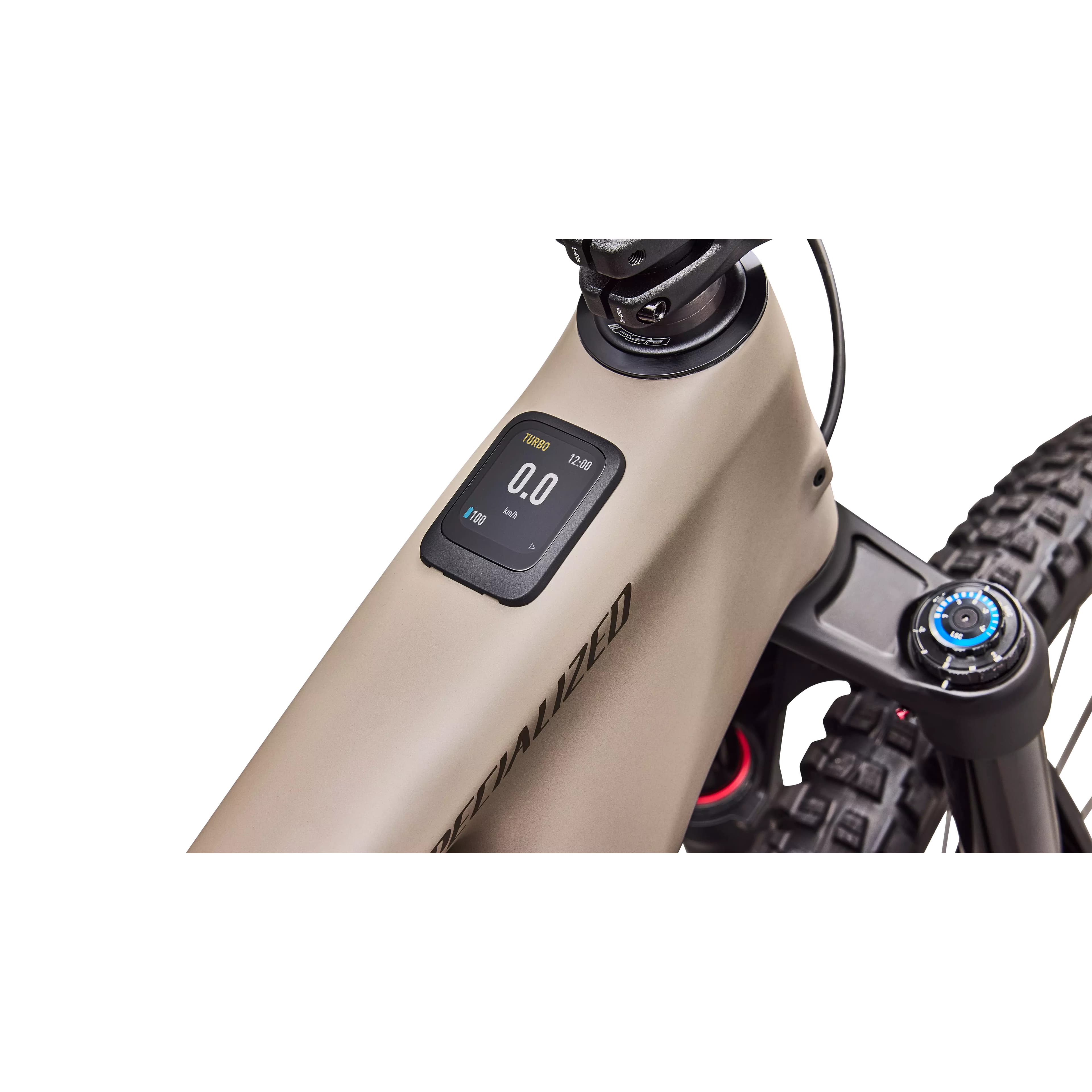 f322dcb655b6676b6d8f86af7424b7fe572688c7_95227_31_LEVO_EXPERT_CAR_8.jpg